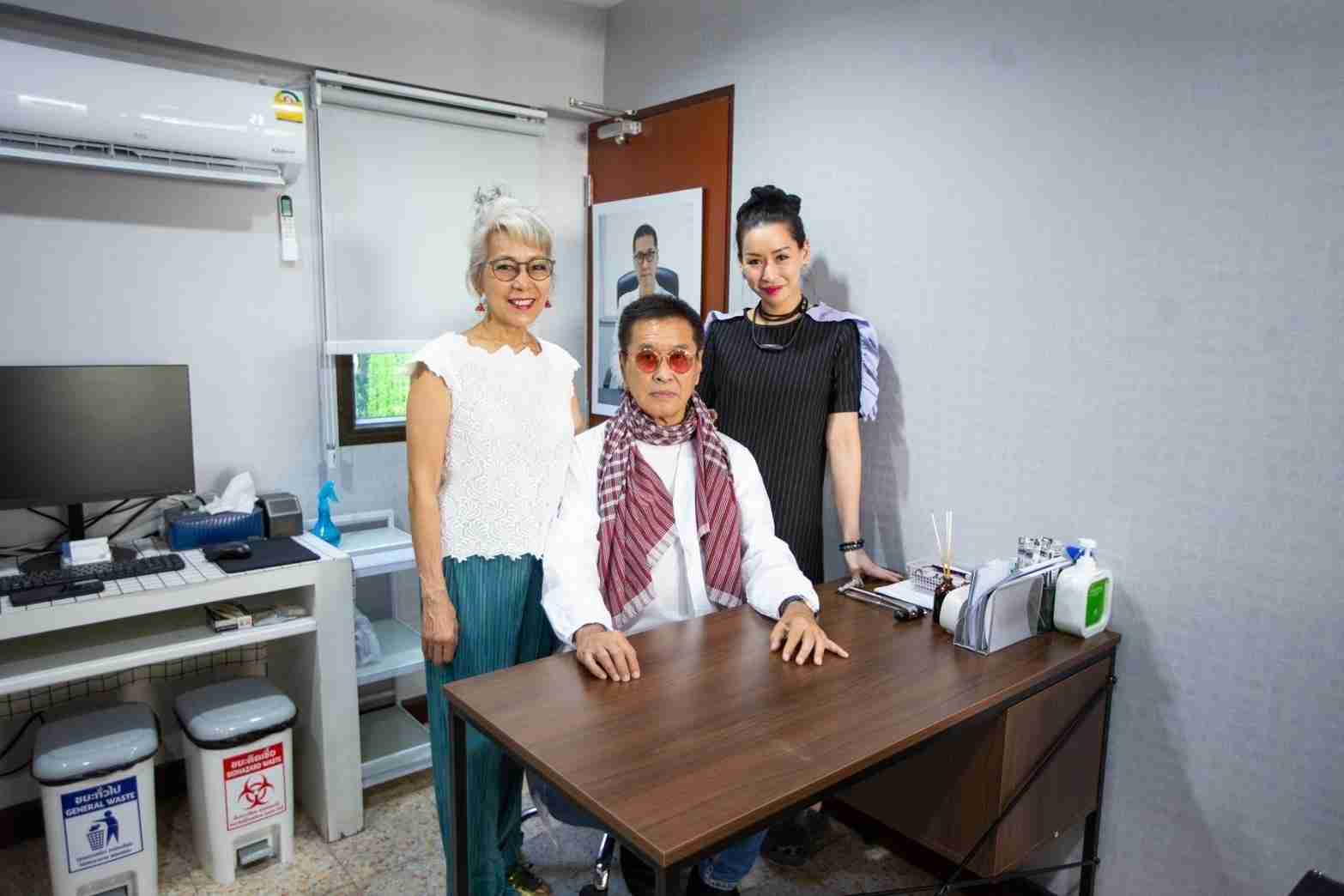 ครอบครัว คุณหมอธีระวัฒน์ เหมะจุฑา