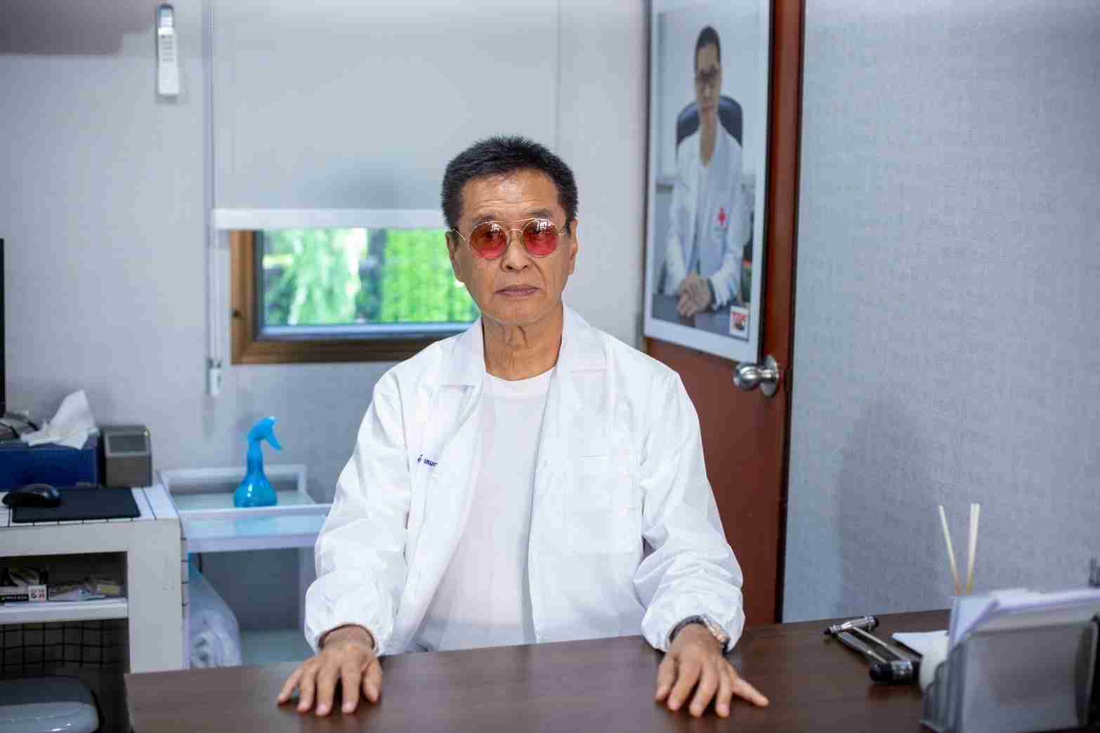 นายแพทย์ ธีระวัฒน์ เหมะจุฑา โรคสมองและระบบประสาท