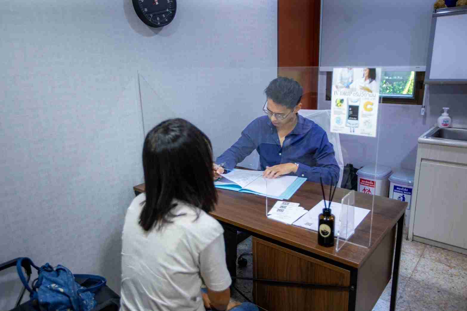 คุณหมอภาสิน