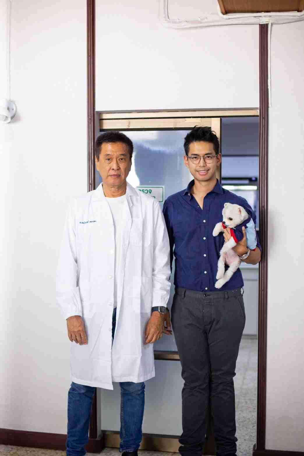 คุณหมอภาสิน และคุณหมอธีระวัฒน์ เหมะจุฑา