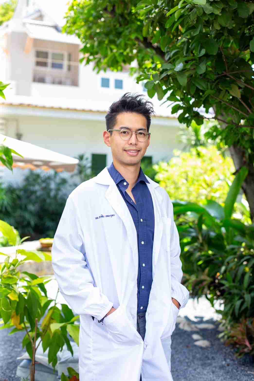 นพ.ภาสิน เหมะจุฑา